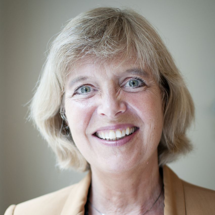Agnes Bergo, Daglig leder i Pengedoktoren