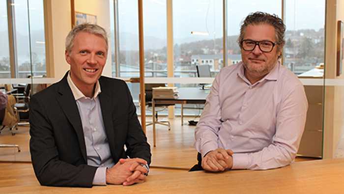 Even Krohn-Pettersen (t.v.) og Emmanuel Vallotto har som sin viktigste oppgave å bevare folks formuer. 